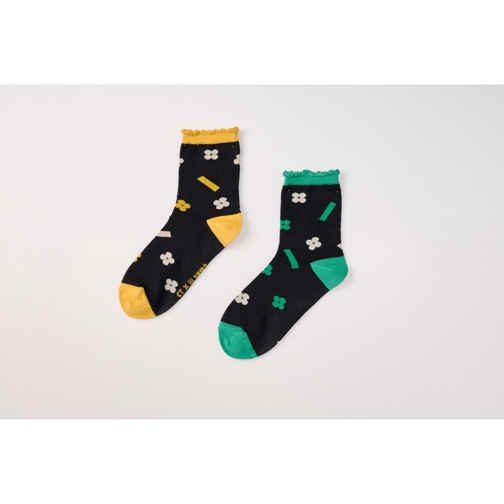 魔法花園 (淺灰/黑) 不對稱顏色  iii sum+ X CT 聯名設計 襪子-細節圖10