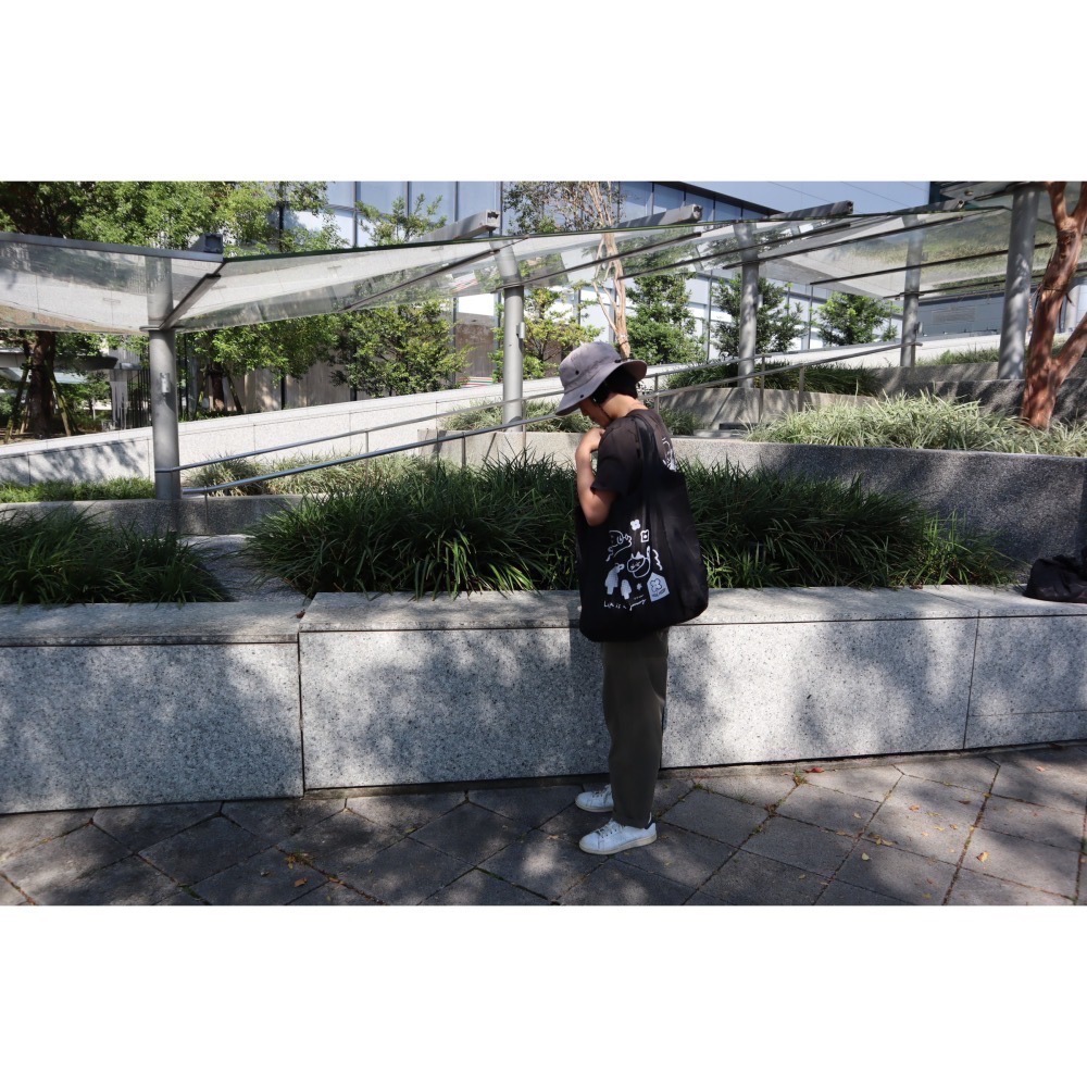 Kobe 小狗園藝師喜林芋 UA T 中性版型 男女可穿 雙面圖案-細節圖4