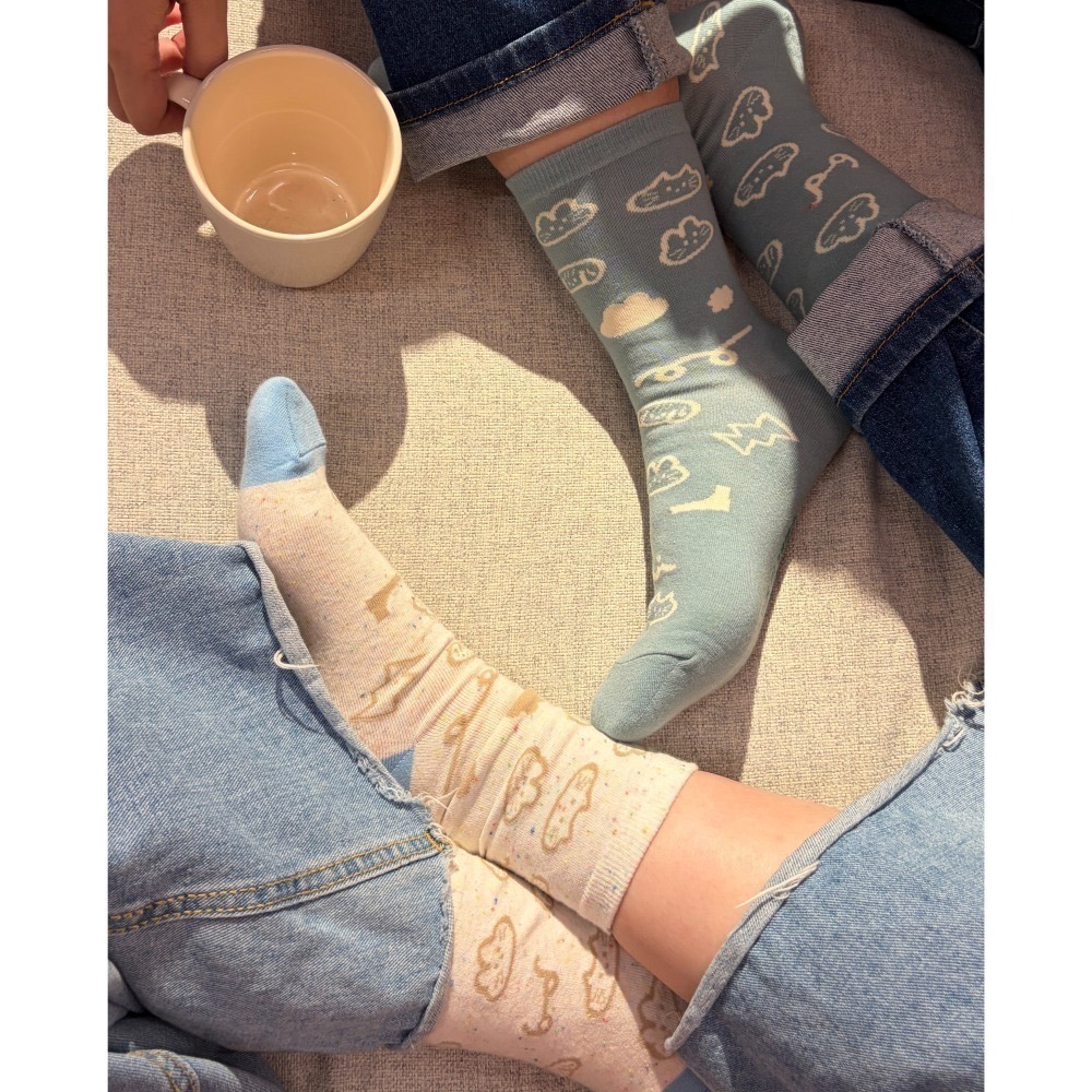 飄飄雲朵 (米/藍)  iii sum+ × ChangeTone 聯名襪款 刺繡-細節圖4