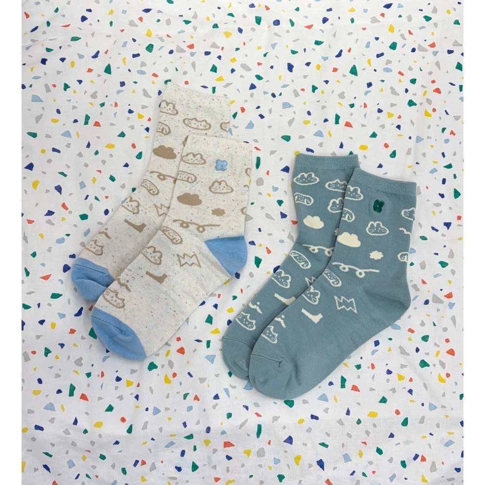 飄飄雲朵 (米/藍)  iii sum+ × ChangeTone 聯名襪款 刺繡-細節圖10