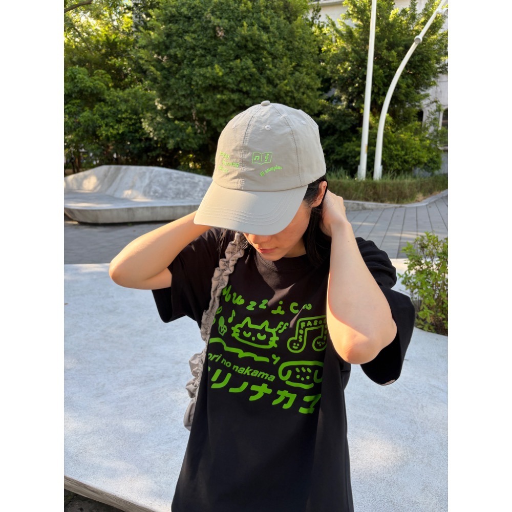 Muzzic 黑色灰色 機能 防曬 尼龍款 鴨舌帽-細節圖2