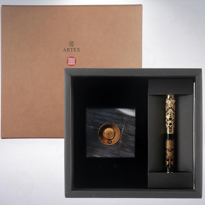 台灣 ARTEX 雅特仕 國立故宮聯名限定 金番花「 黑金」鋼珠筆禮盒-細節圖3