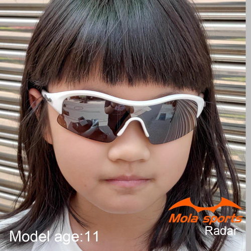 兒童太陽眼鏡推薦 運動 8-14歲 男女 UV400 白框 茶片 大童 安全鏡片 Radar-wb Mola摩拉