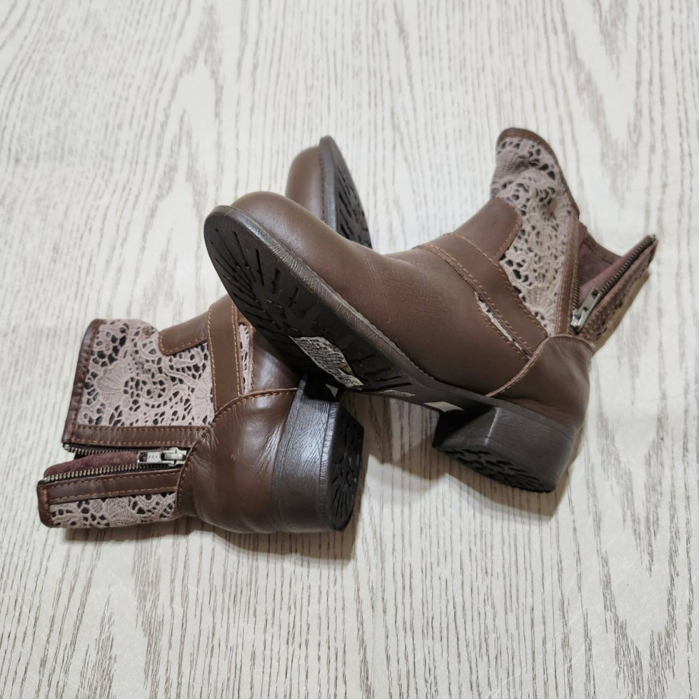 【sigmanet家庭百貨】近全新GLAMOR女用短靴咖啡色-細節圖4