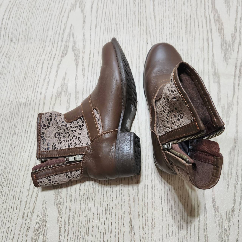 【sigmanet家庭百貨】近全新GLAMOR女用短靴咖啡色-細節圖5