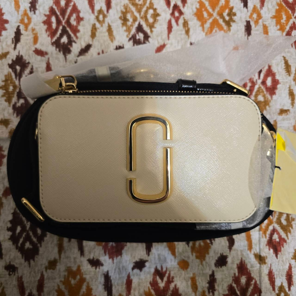 【sigmanet家庭百貨】全新MARC JACOBS 馬克賈伯 SNAPSHOT 防刮撞色雙層斜背/相機包-細節圖2