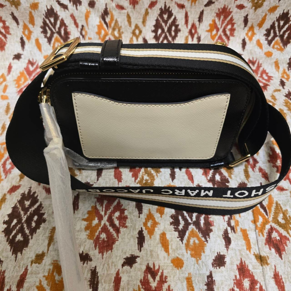 【sigmanet家庭百貨】全新MARC JACOBS 馬克賈伯 SNAPSHOT 防刮撞色雙層斜背/相機包-細節圖3