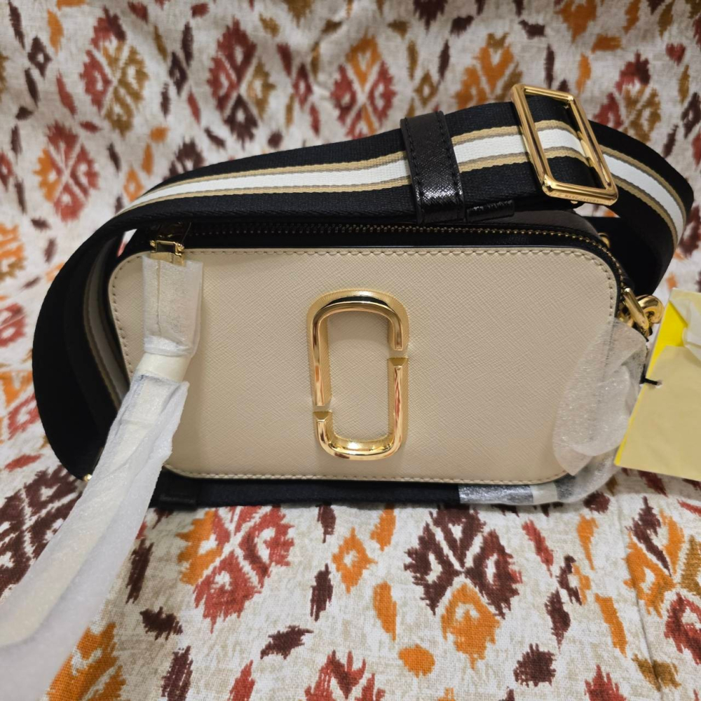 【sigmanet家庭百貨】全新MARC JACOBS 馬克賈伯 SNAPSHOT 防刮撞色雙層斜背/相機包-細節圖4