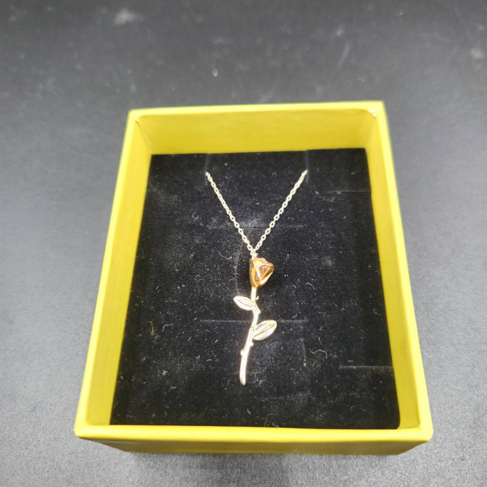 【sigmanet家庭百貨】全新女用Lucy＇s玫瑰花項鍊-細節圖2