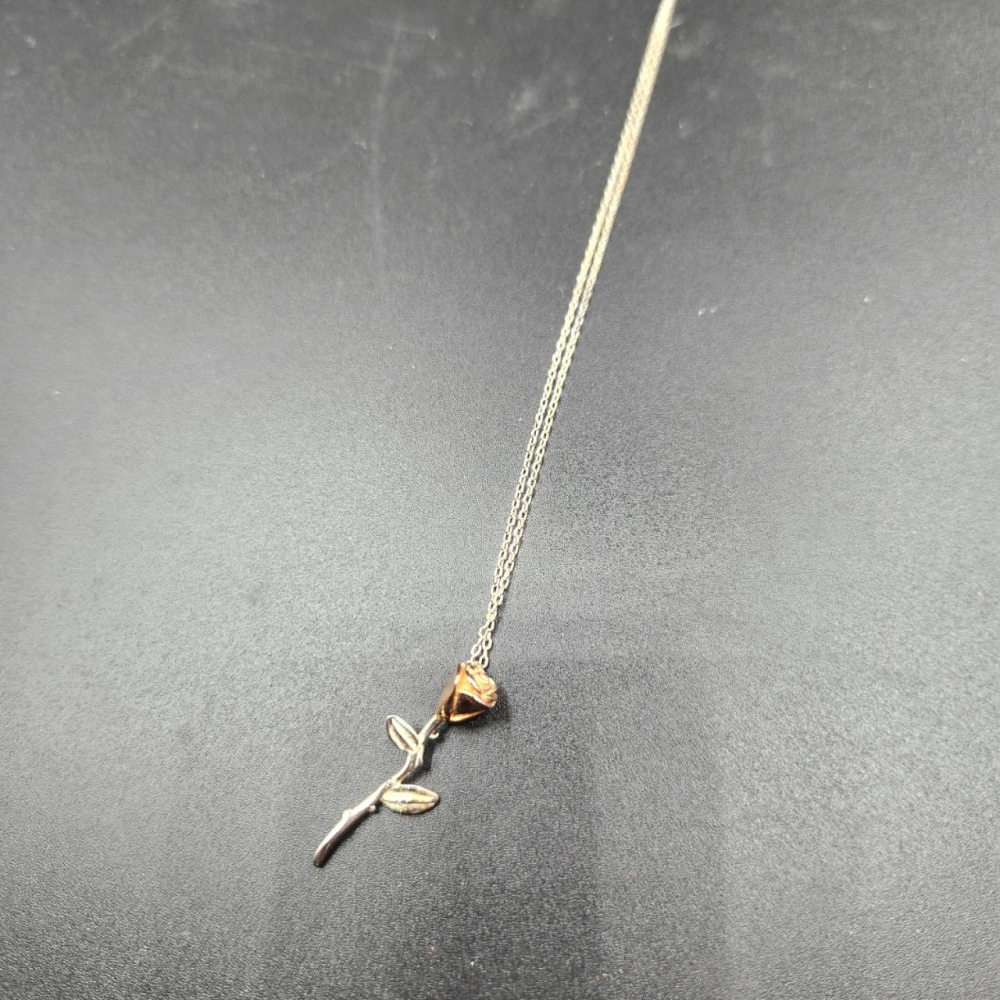 【sigmanet家庭百貨】全新女用Lucy＇s玫瑰花項鍊-細節圖3