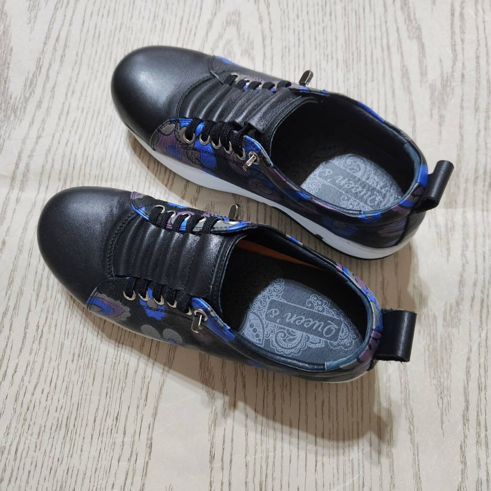 【sigmanet家庭百貨】近全新女用運動鞋no:71黑底花紋-細節圖3