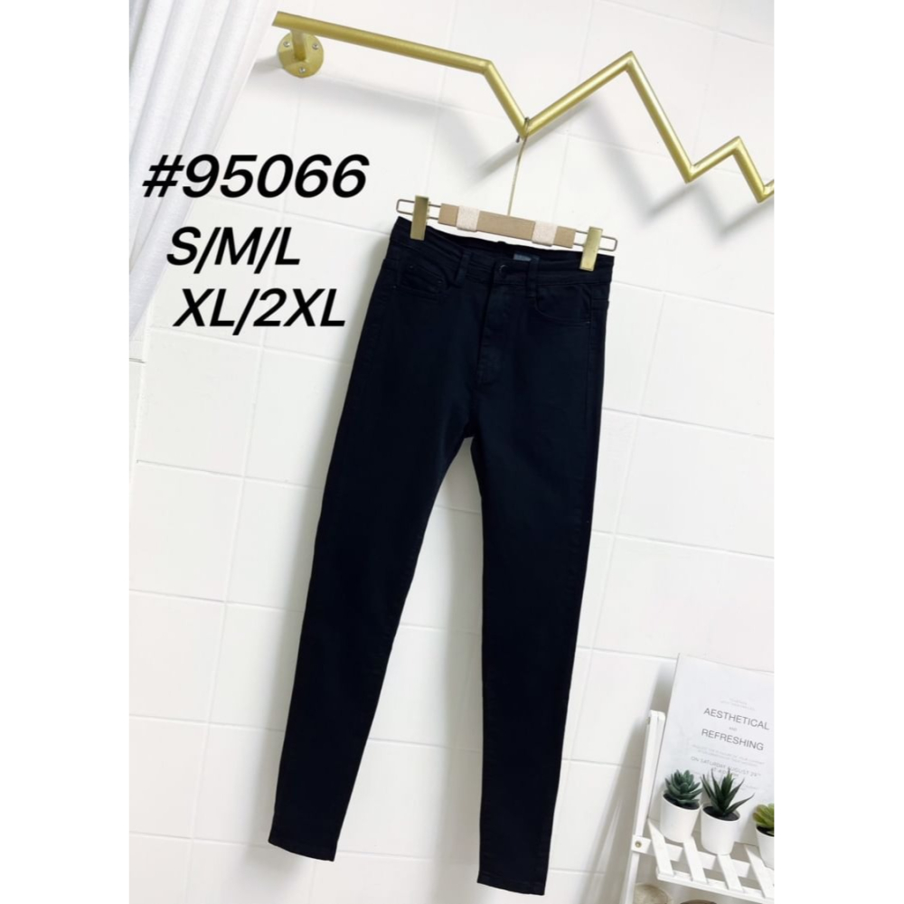 韓國同步★高腰顯瘦修身黑長褲#95066-細節圖9