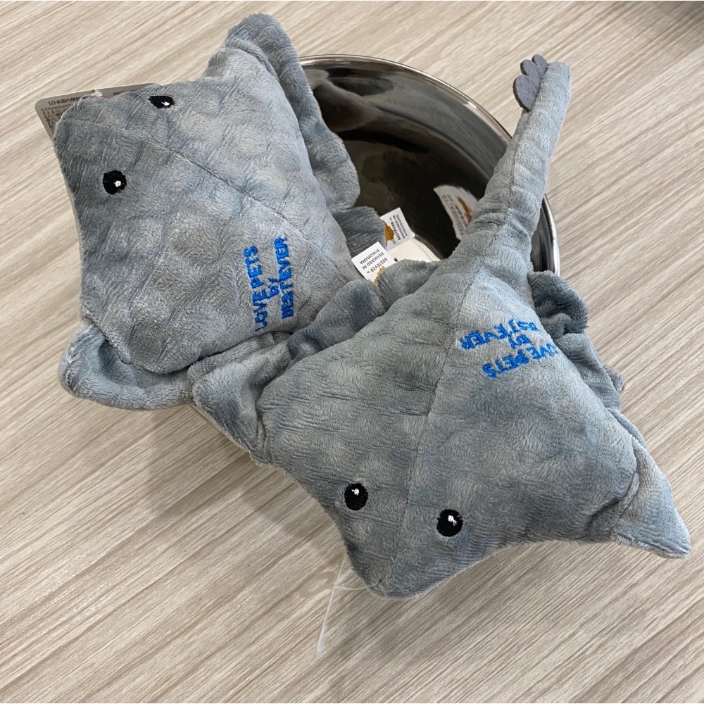 [Carpe Diem] 現貨 狗狗好朋友 魟魚玩具 填充 發聲玩具 磨牙 海洋動物 毛孩 互動 減壓 絨毛玩具 寵物-細節圖2