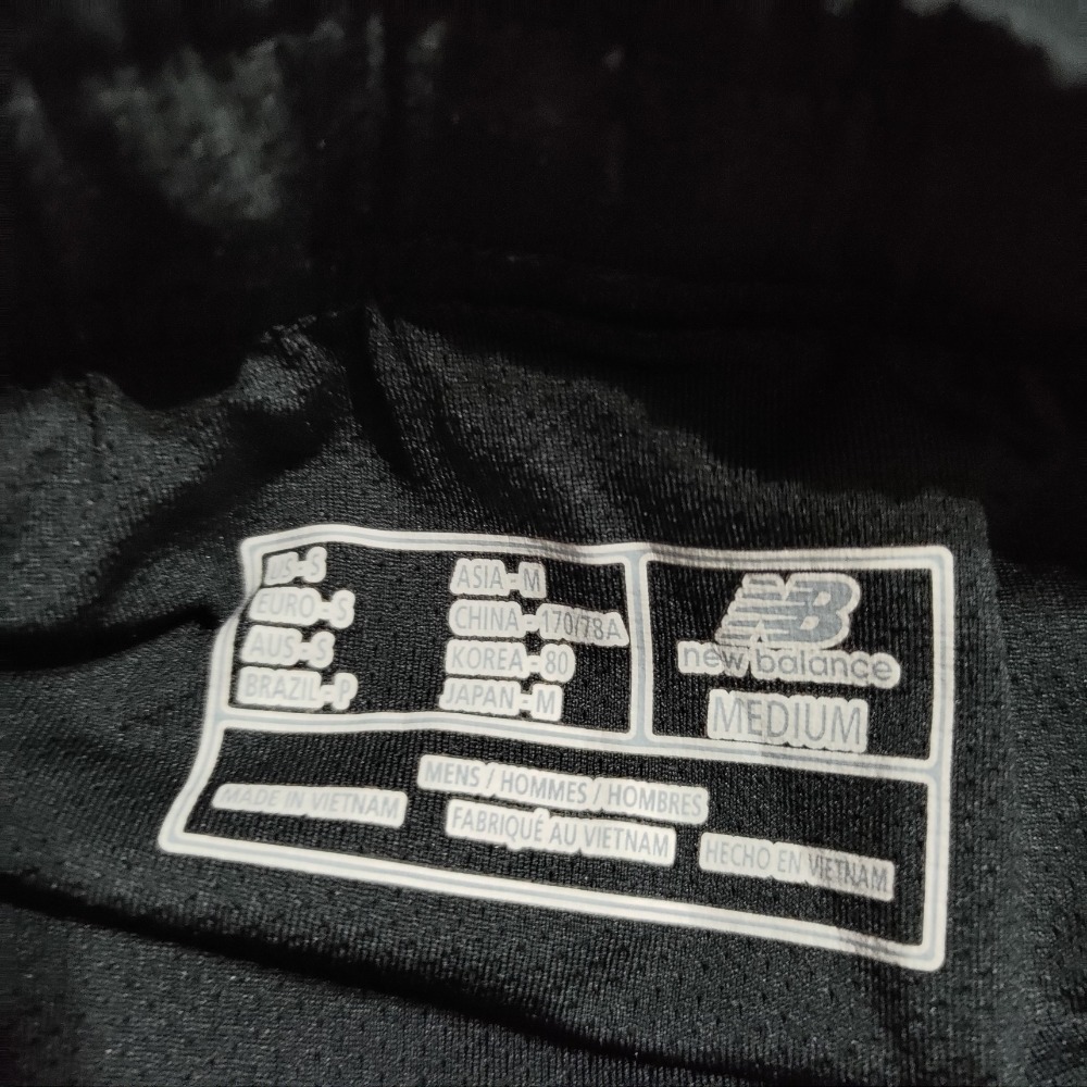 New balance 短褲 有內三角褲 輕量 慢跑 側拉鍊 M 170/78A 688-細節圖3