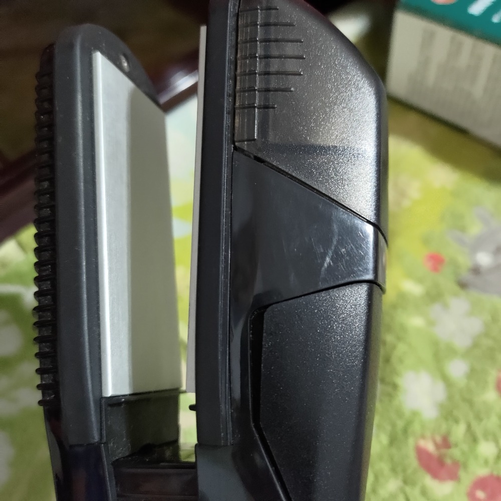 VS 沙宣 蒸氣保濕直髮夾 黑色 500 二手-細節圖3