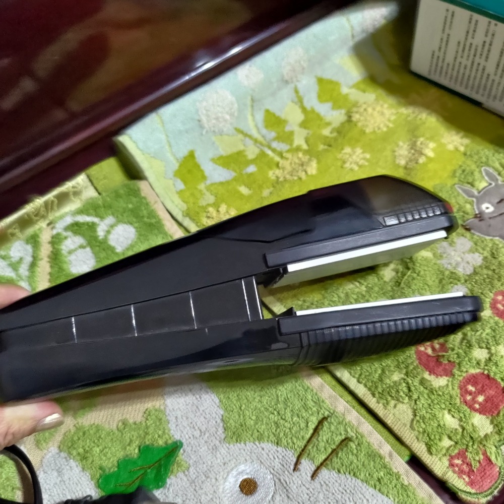 VS 沙宣 蒸氣保濕直髮夾 黑色 500 二手-細節圖6