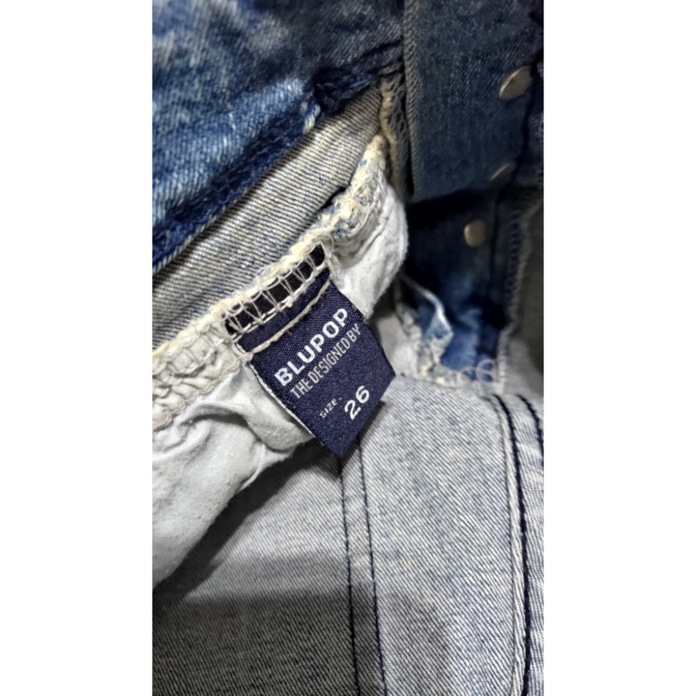 正韓 BIupop 淺藍色 破洞 彈性 牛仔褲 排扣式 26腰 600-細節圖3