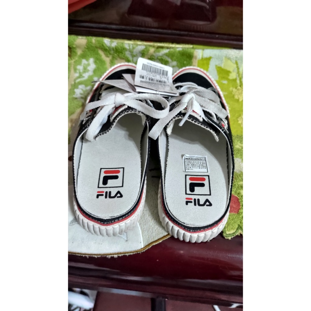 全新 韓國購 FILA 黑 帆布鞋 懶人鞋 穆勒鞋 22碼 刺繡logo  980-細節圖2