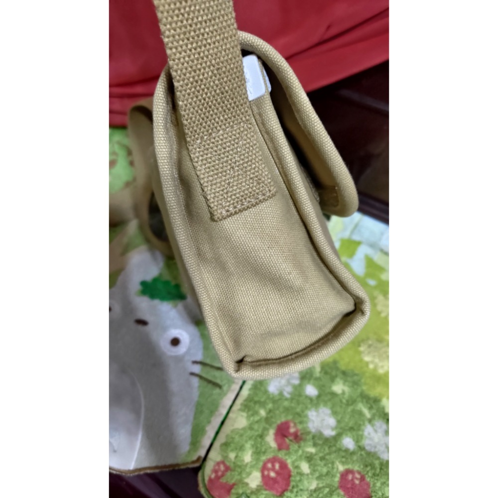 KANGOL袋鼠 卡其色 郵差包 肩背包 側背包 斜背包 1000-細節圖3