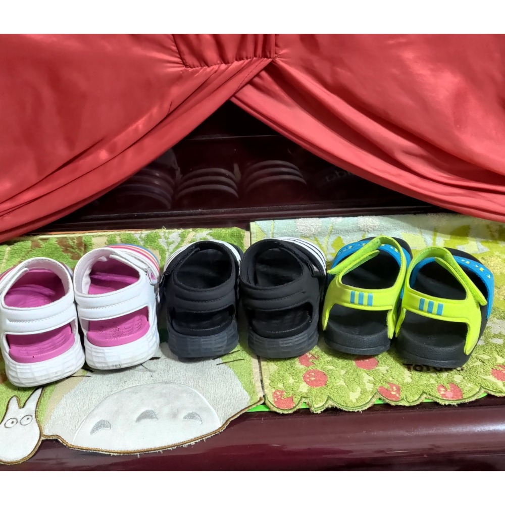 愛迪達 兒童 運動 涼鞋-細節圖2