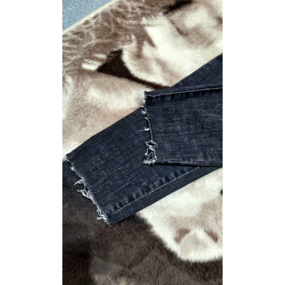 HowLuk 正韓 彈性 牛仔褲 XL 微刷破 600 THREE ROOM XL 彈性 牛仔褲全新880-細節圖3