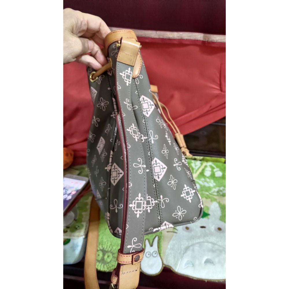 二手 牛皮 kinaz 肩背包 斜背包 水筒包 700-細節圖4