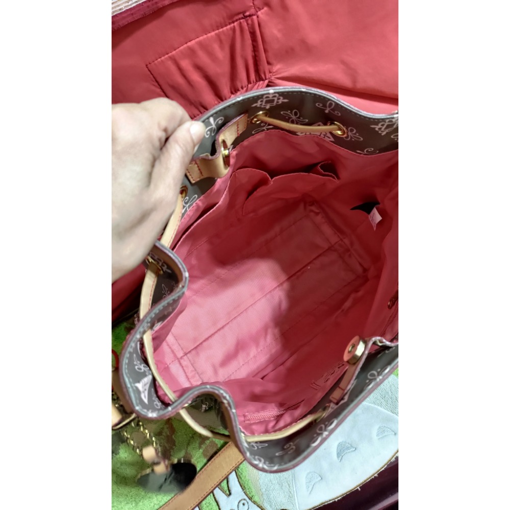 二手 牛皮 kinaz 肩背包 斜背包 水筒包 700-細節圖6