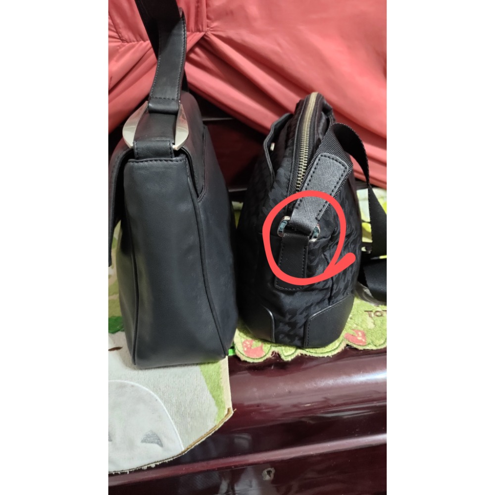 agnes b. VOYAGE 方鐵牌 千鳥紋 肩 斜背包 NINORIVA 國外買回 全真皮 肩背包 手拿包-細節圖3