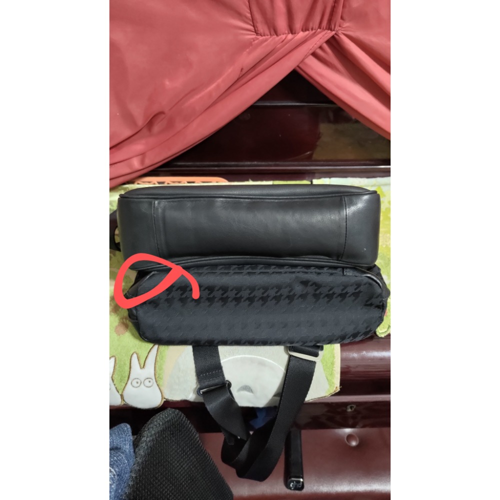 agnes b. VOYAGE 方鐵牌 千鳥紋 肩 斜背包 NINORIVA 國外買回 全真皮 肩背包 手拿包-細節圖5