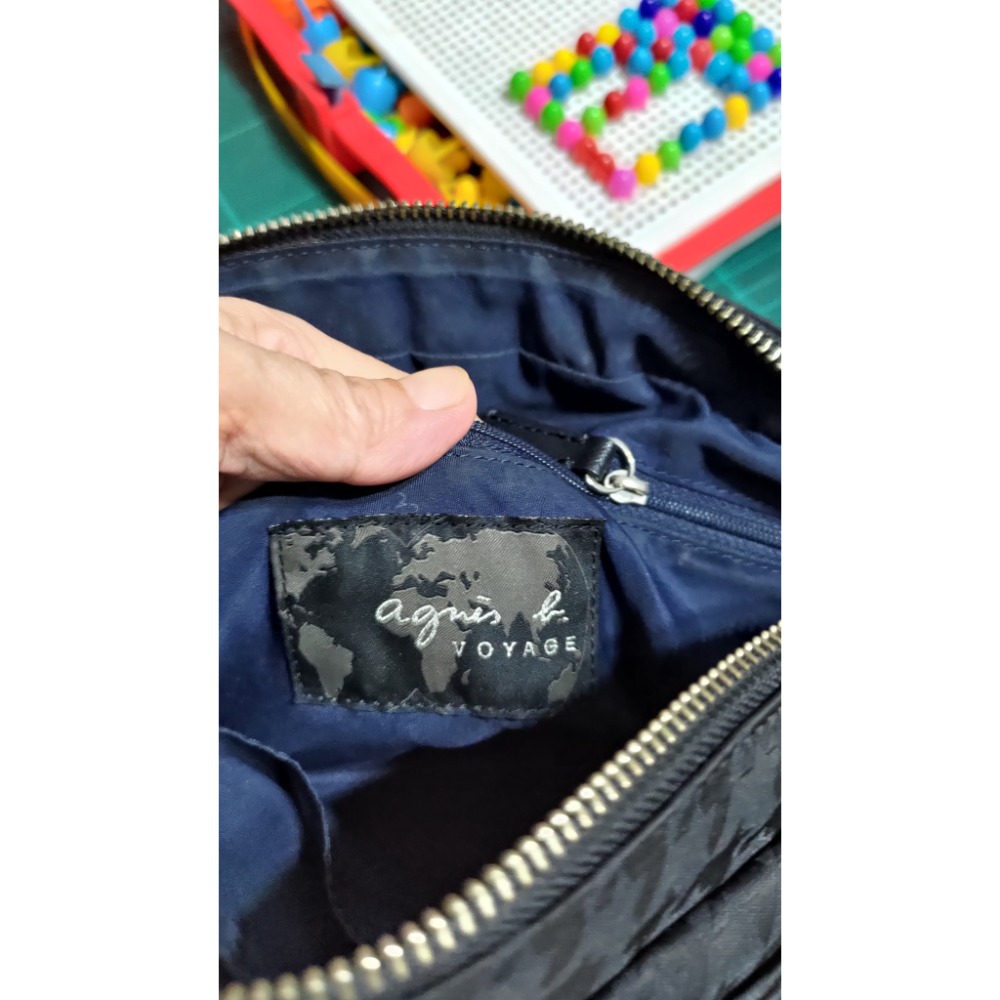 agnes b. VOYAGE 方鐵牌 千鳥紋 肩 斜背包 NINORIVA 國外買回 全真皮 肩背包 手拿包-細節圖6