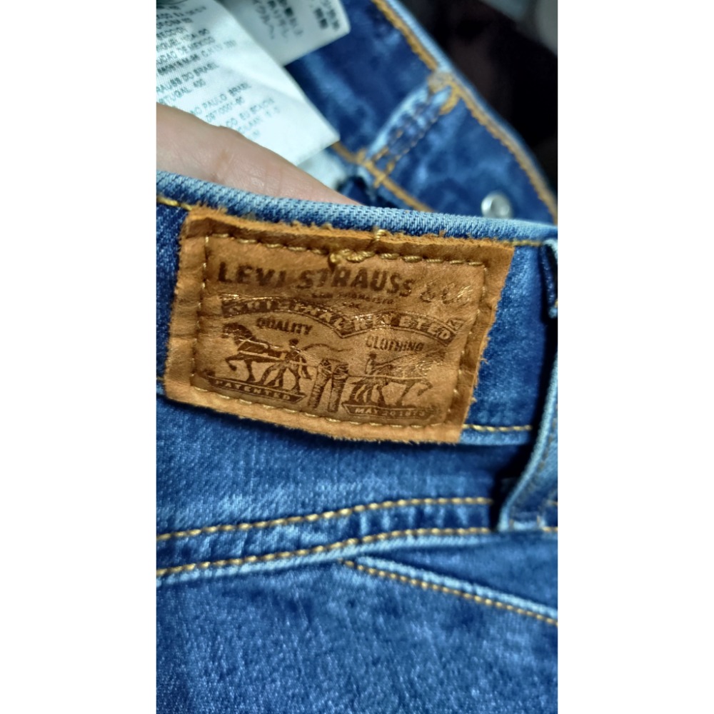 二手 Levis 女款 高腰 緊身提臀 牛仔褲 彈力後褲管拉鍊設計 26腰 韓製 牛仔褲 丹寧褲-細節圖3