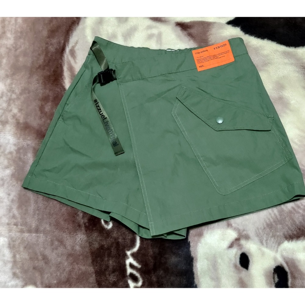 二手 izzue褲裙 M FILA 短褲 運動 M 刺繡logo-細節圖5