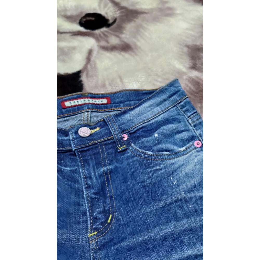 二手 正韓 HowLuk 彈性 牛仔褲 M Rodis denim 真皮粉色logo 彈性 牛仔褲M-細節圖6