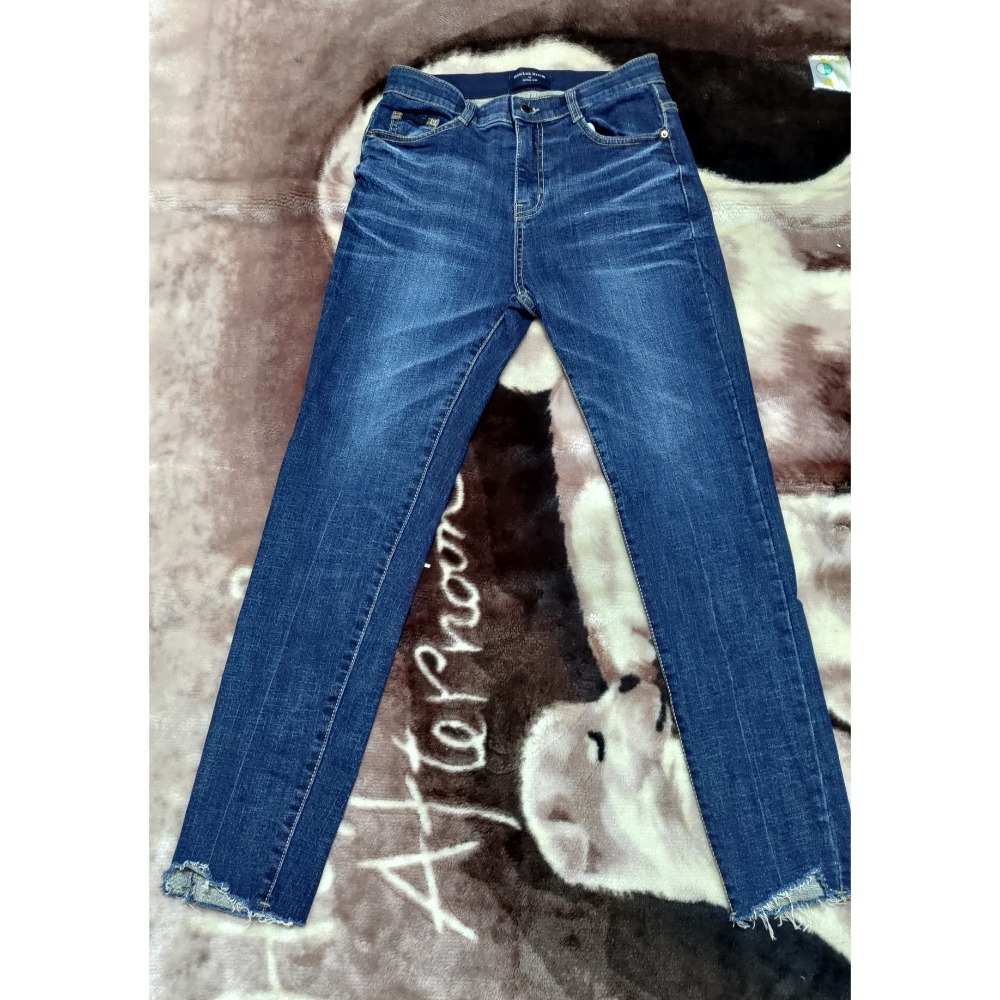 二手 正韓 HowLuk 彈性 牛仔褲 M Rodis denim 真皮粉色logo 彈性 牛仔褲M-細節圖7