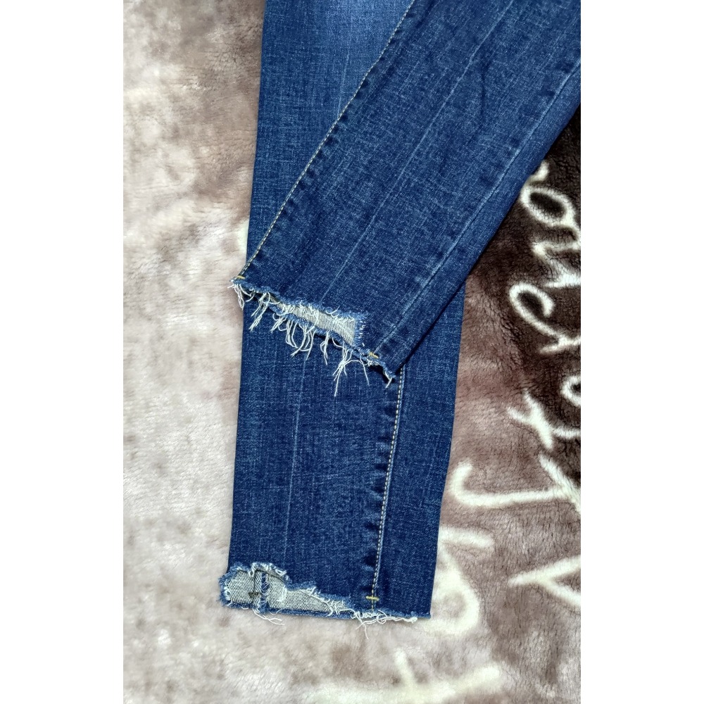 二手 正韓 HowLuk 彈性 牛仔褲 M Rodis denim 真皮粉色logo 彈性 牛仔褲M-細節圖9