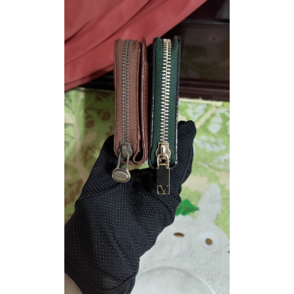 二手Victoria＇s Secret 維多利亞的秘密 墨綠色 長夾  FOCUS 真皮壓扣長夾義大利植鞣革-細節圖6