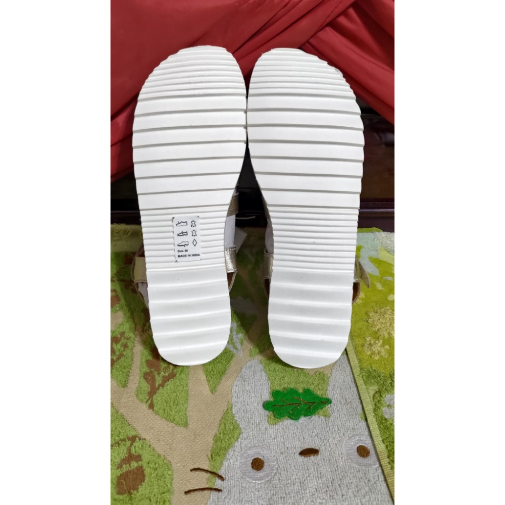 國外帶回 JOHN LEWIS&PARTNERS 金色 涼鞋 38號-細節圖7