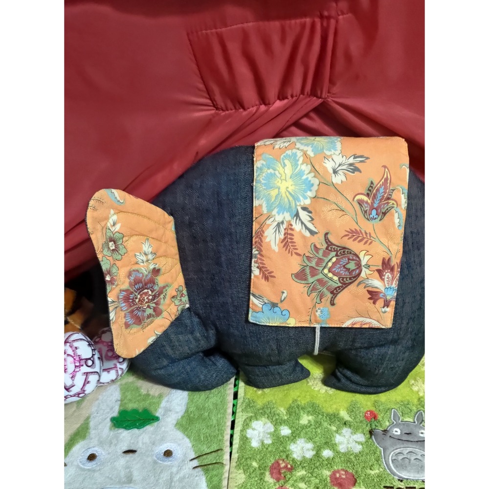 二手虎航絨毛娃娃 藍工房布藝福象抱枕 布藝玩具公仔-細節圖6