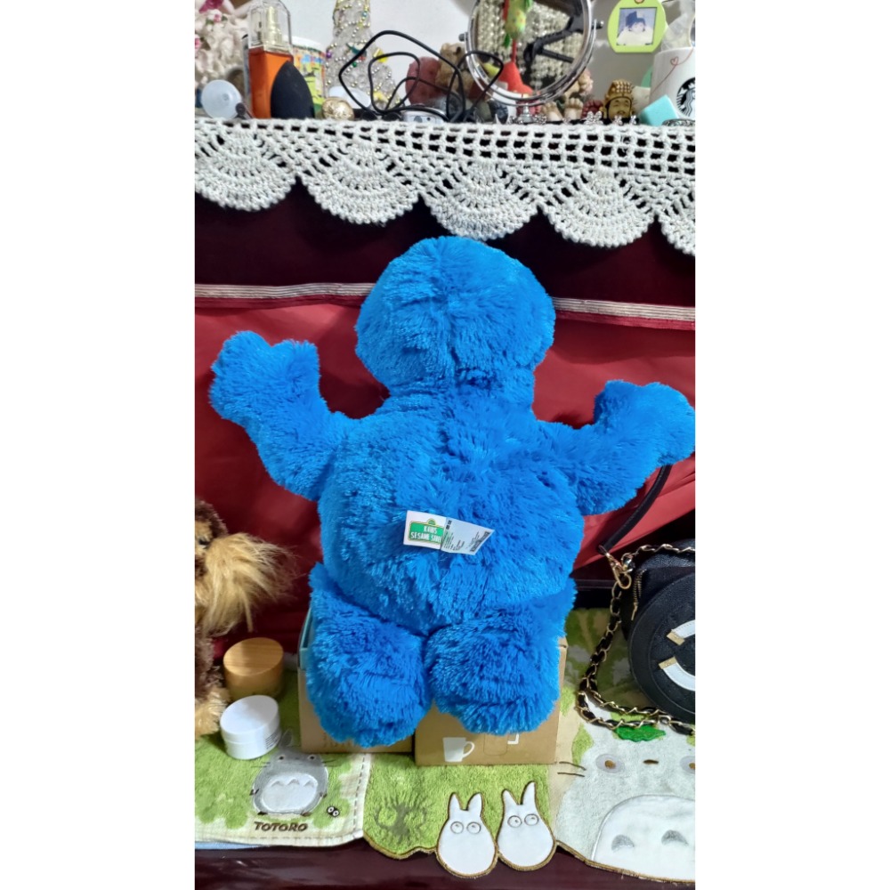 KAWS×Sesame Street×UNIQLO  Elmo紅絨毛娃娃 餅乾獸 黃臉伯特 橘臉厄尼 維尼蜜蜂背-細節圖3