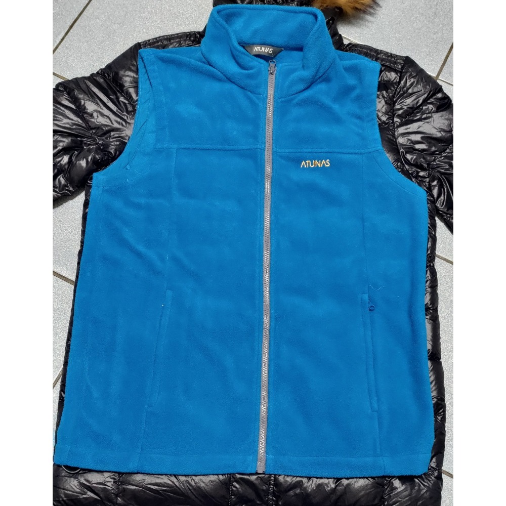 二手 歐都納 售刷毛背心L刺繡logo lativ防風多口袋拉鍊式L法米特鴨絨90%羽絨外-細節圖4