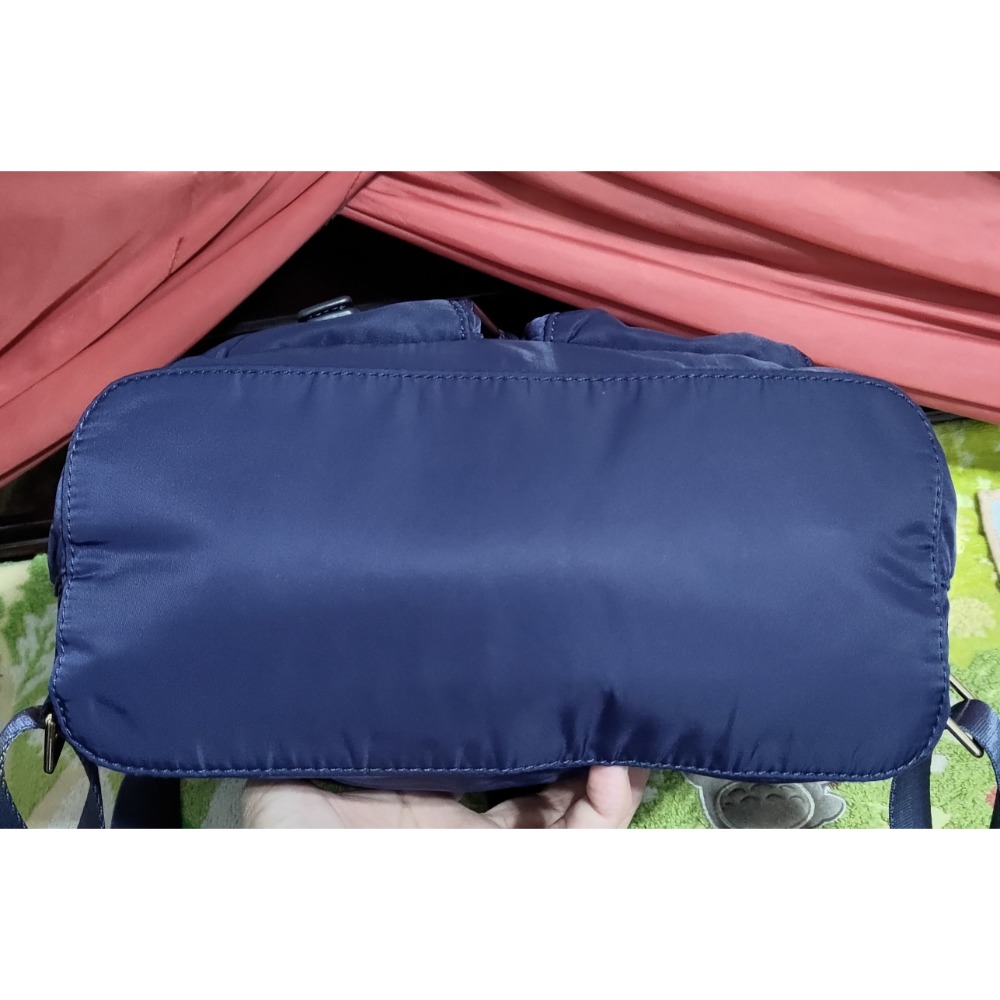 二手 TORY BURCH 海軍藍防潑水軟尼龍後背包 UNKLE 真皮 肩背包 斜背包-細節圖4