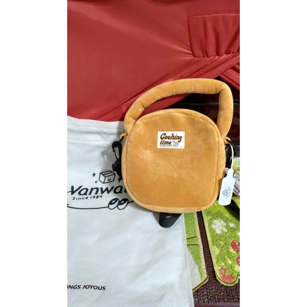 hahababy 木頭手環包 擁抱點點款已售 Vanwalk 蛋花吐司毛絨手提包斜背包肩背包-細節圖8