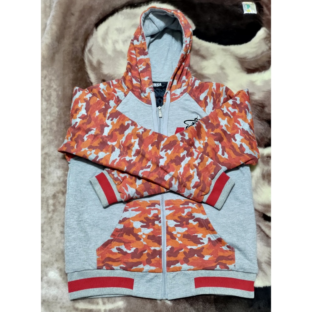 二手 MLB厚磅連帽刺繡logo外套L lativ連帽極輕玩色羽絨外套 L  男款-細節圖5