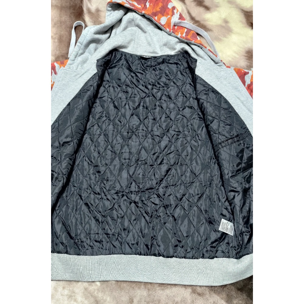 二手 MLB厚磅連帽刺繡logo外套L lativ連帽極輕玩色羽絨外套 L  男款-細節圖10