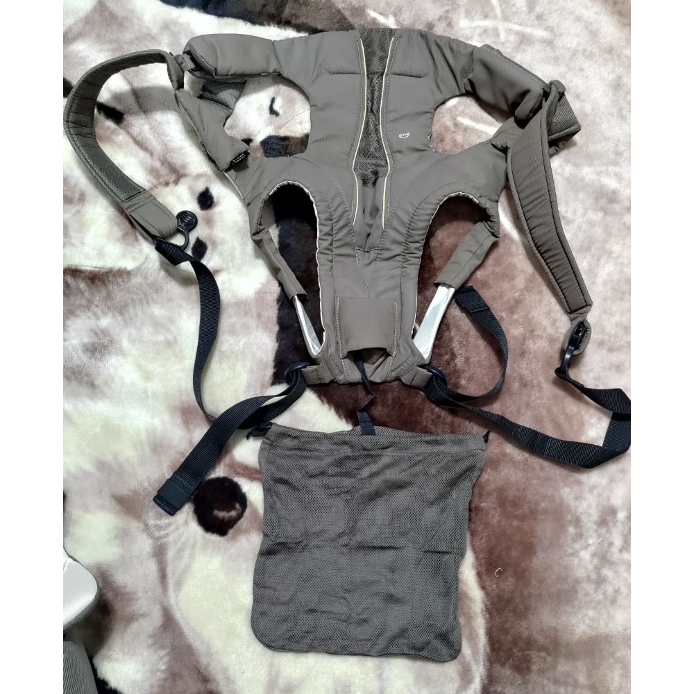 二手 日本Combi 康貝背巾灰色 美國Ergobaby 嬰兒背帶 揹巾黑色-細節圖3