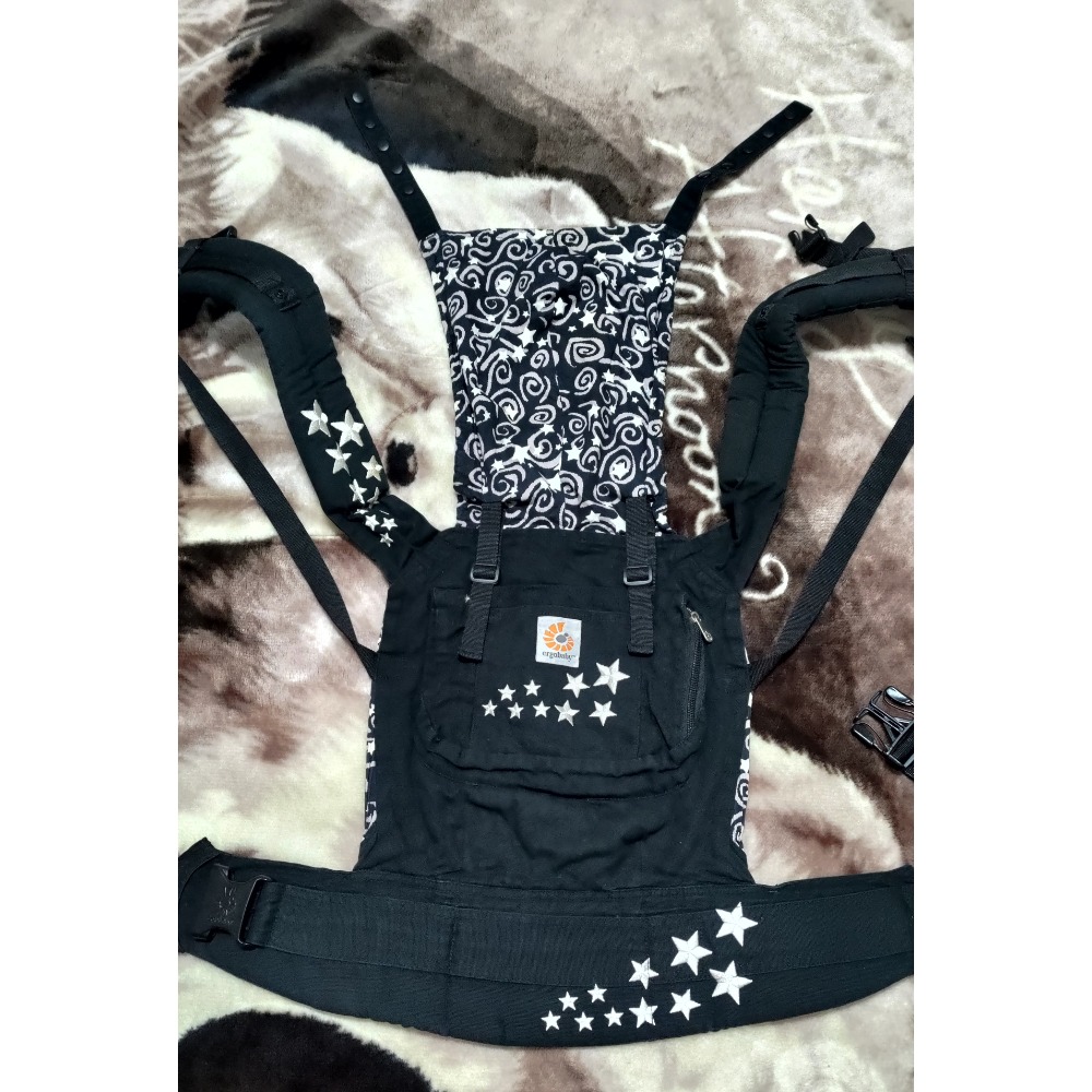 二手 日本Combi 康貝背巾灰色 美國Ergobaby 嬰兒背帶 揹巾黑色-細節圖9