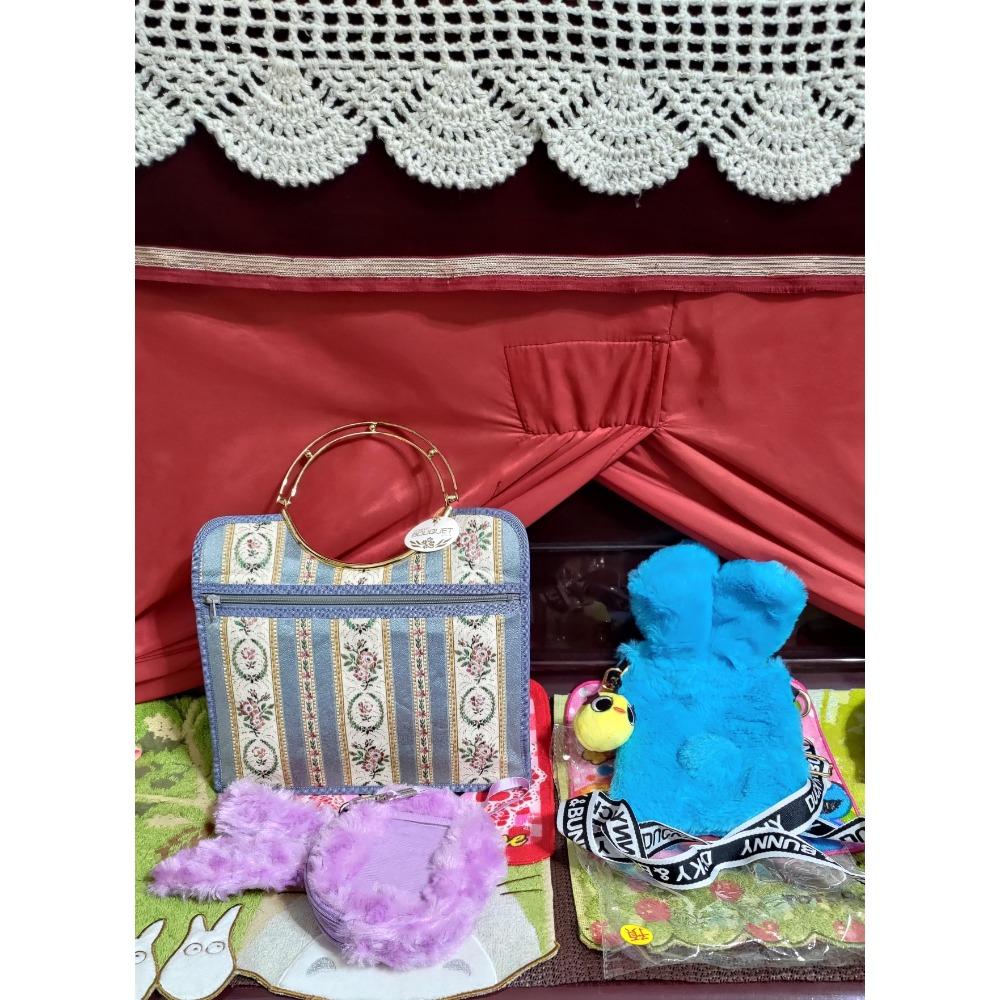 日本 刺繡復古綠妖精手提包 全家集點手機包斜背包鴨霸哥與兔籽子 紫色零錢包-細節圖2