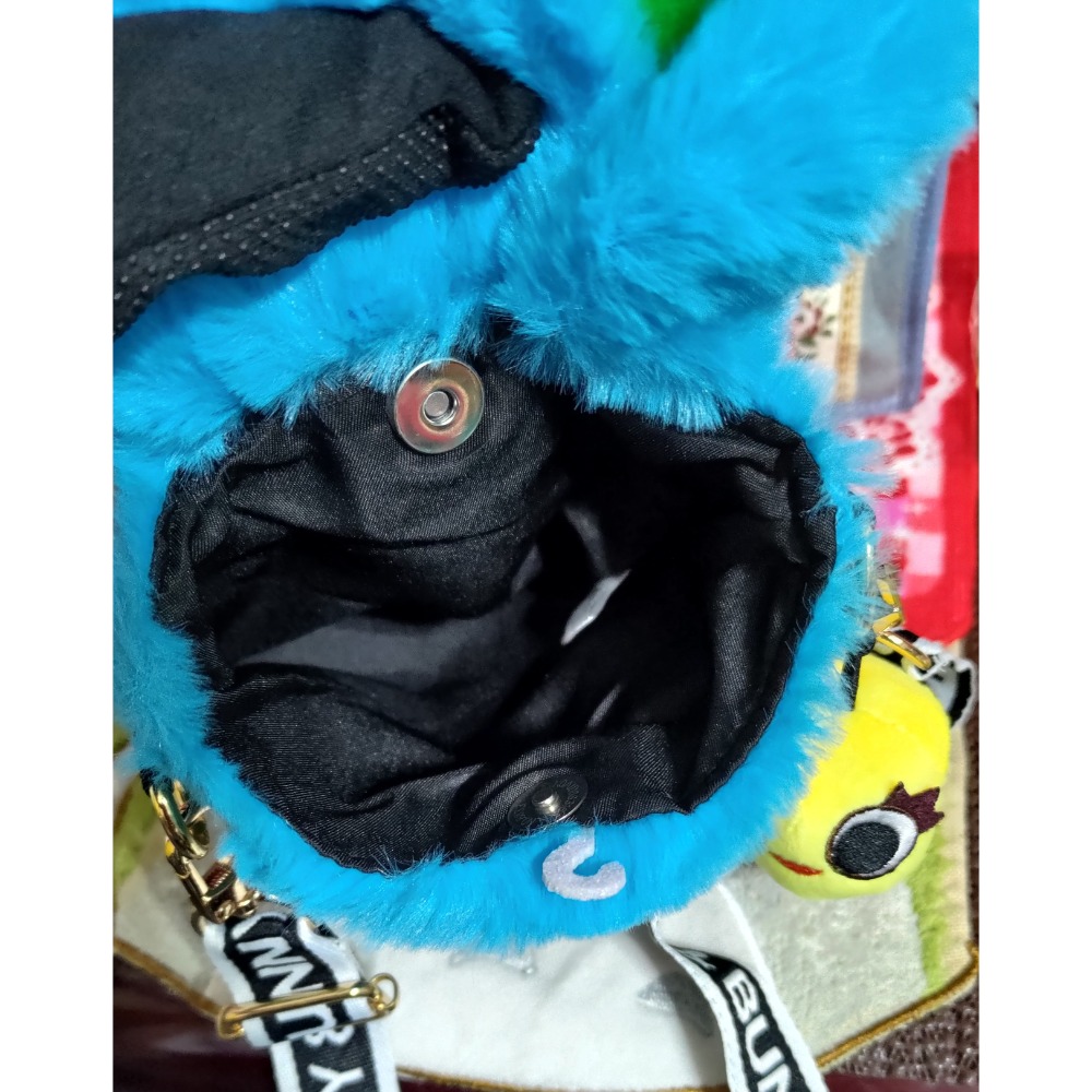 日本 刺繡復古綠妖精手提包 全家集點手機包斜背包鴨霸哥與兔籽子 紫色零錢包-細節圖4