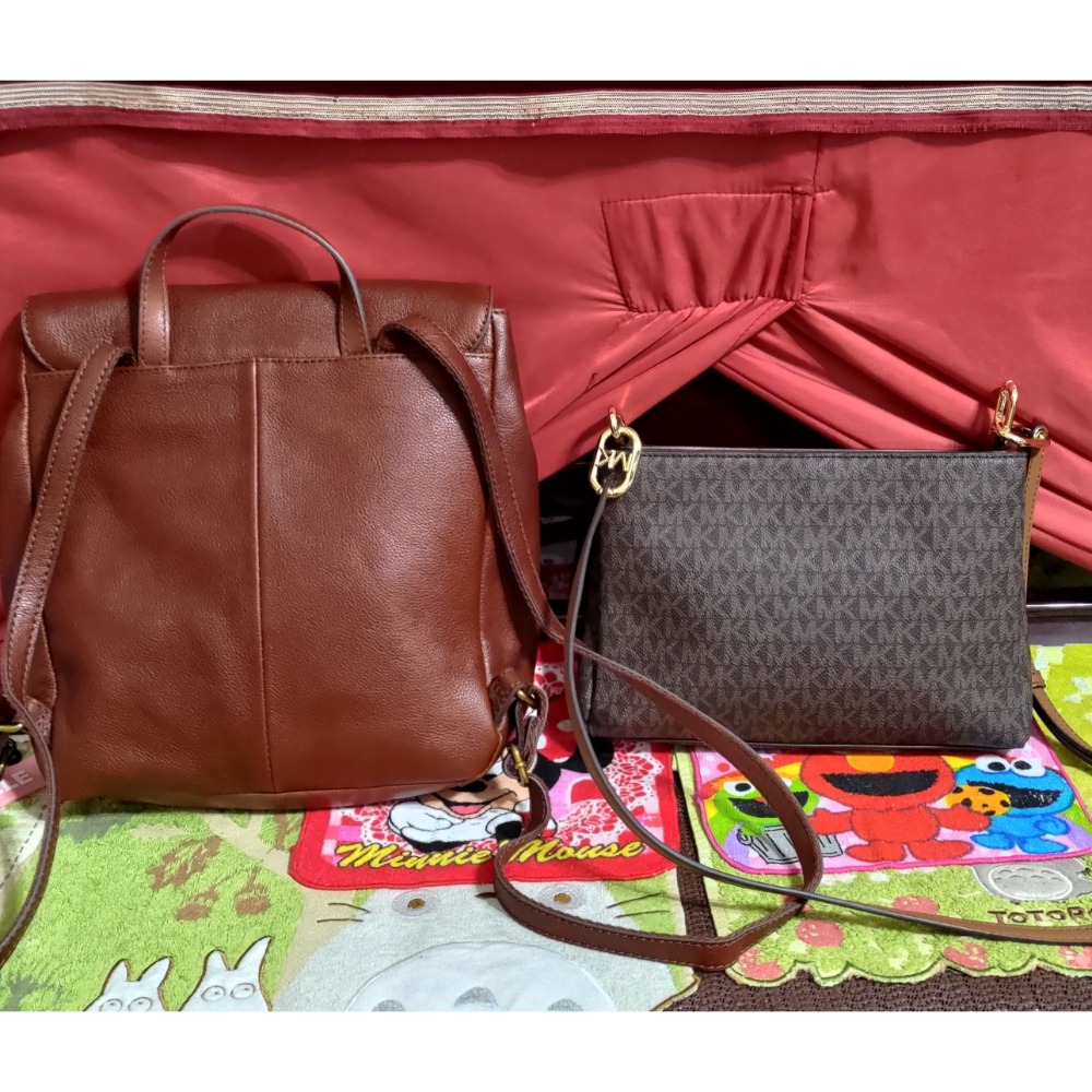 二手 MICHAEL KORS 滿版三層單肩 斜背包 Fossil真牛皮手提 後背包-細節圖2