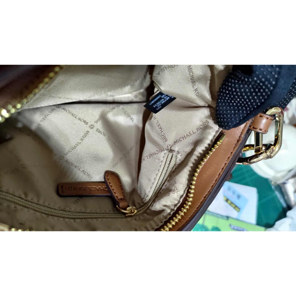 二手 MICHAEL KORS 滿版三層單肩 斜背包 Fossil真牛皮手提 後背包-細節圖7